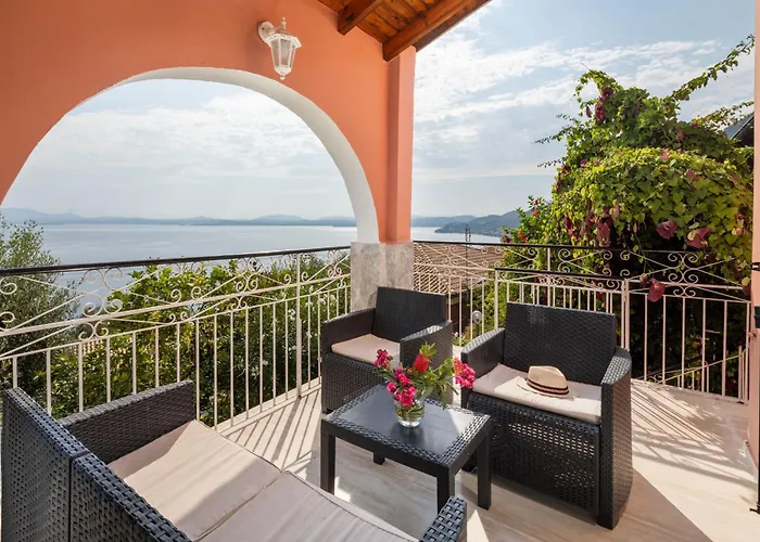 Nafsika Holiday home *