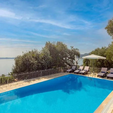 Nafsika Holiday home *